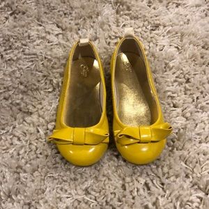 New GAP yellow flats - Toddler Size 8